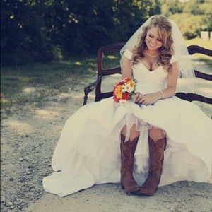 David’s Bridal Veil